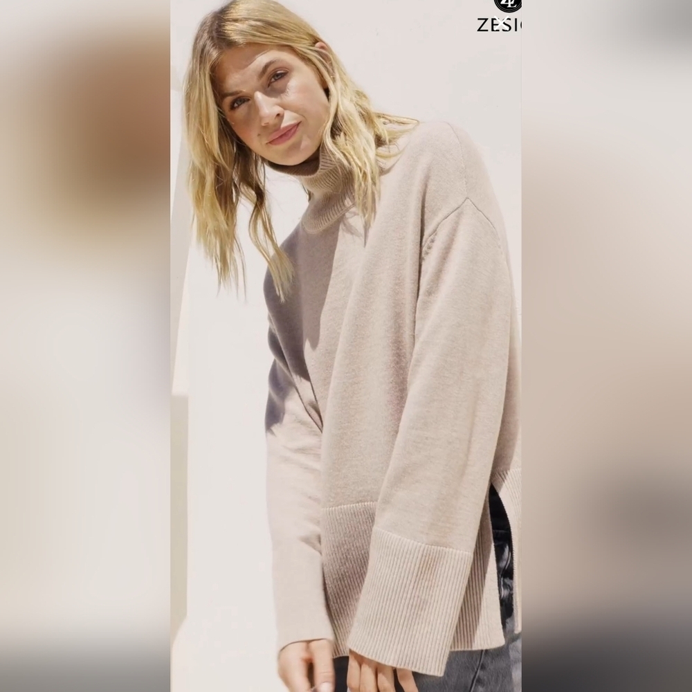 ⭐️40% Off⭐️ Cream Oversized Turtleneck Sweater